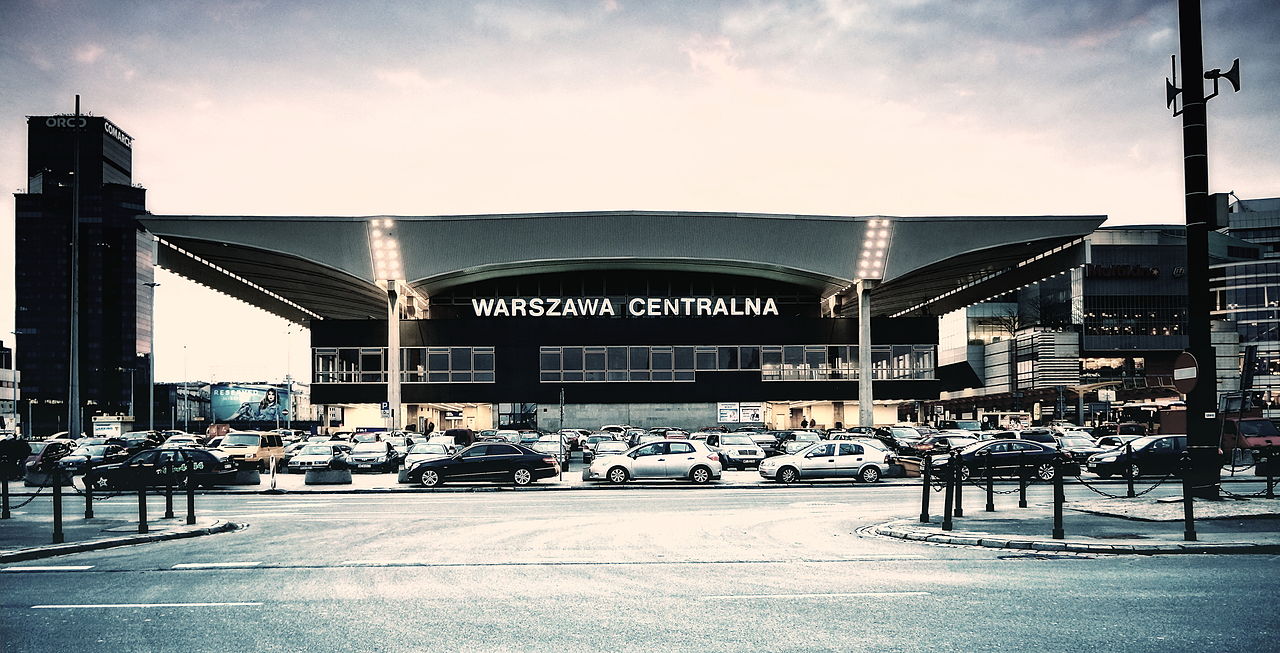 1280px-Dworzec_Centralny_w_Warszawie_radek_kolakowski