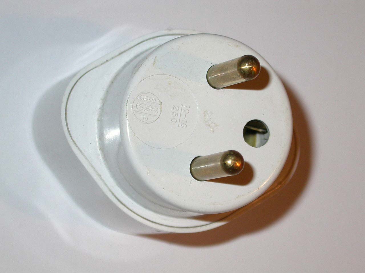 Pure-french-power-plug