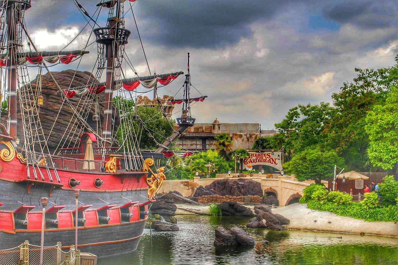 Piratas del Caribe Adventureland Disneyland