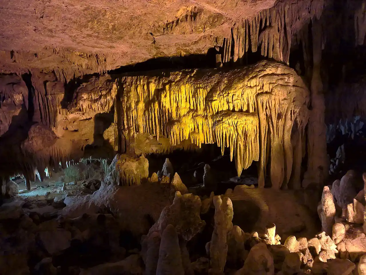 Cuevas de Castellana Italia